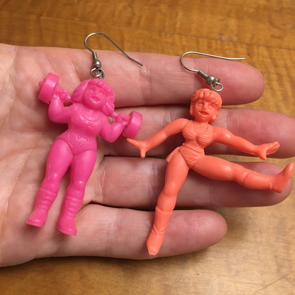 Gym rat earrings, athletic work out chick figures - Picture 3 of 4